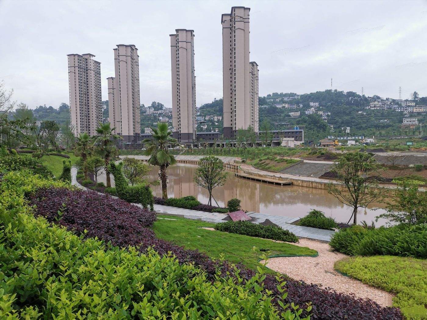 恩(en)施(shi)清江(jiang)新城(cheng)黃(huang)金(jin)時代廣場