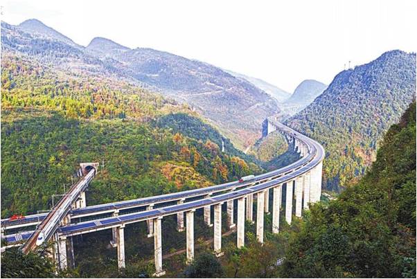 滬蓉(rong)高(gao)速(su)